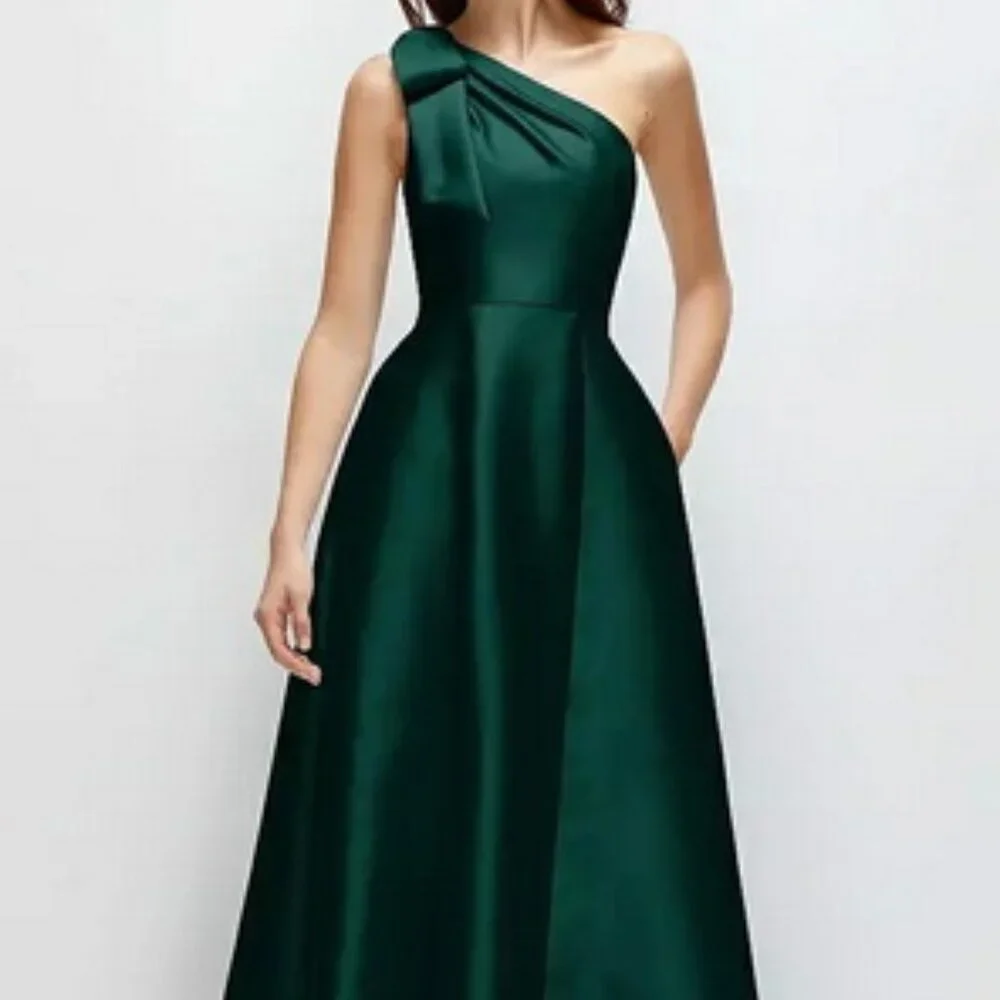 Alfred Sung Evergreen One-Shoulder Bow A-Line Gown D875 - Picture 3 of 6